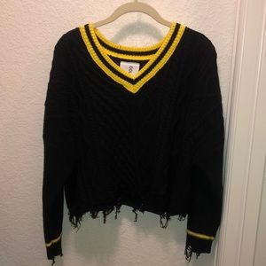 BLACK CROPPED SWEATER